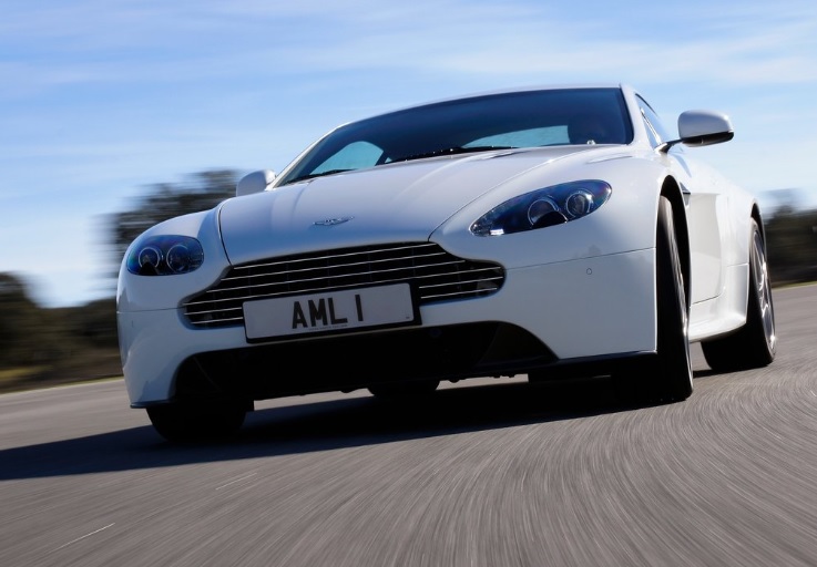 2014 Aston Martin Vantage N400 4.3 405 HP Vantage Sportshift