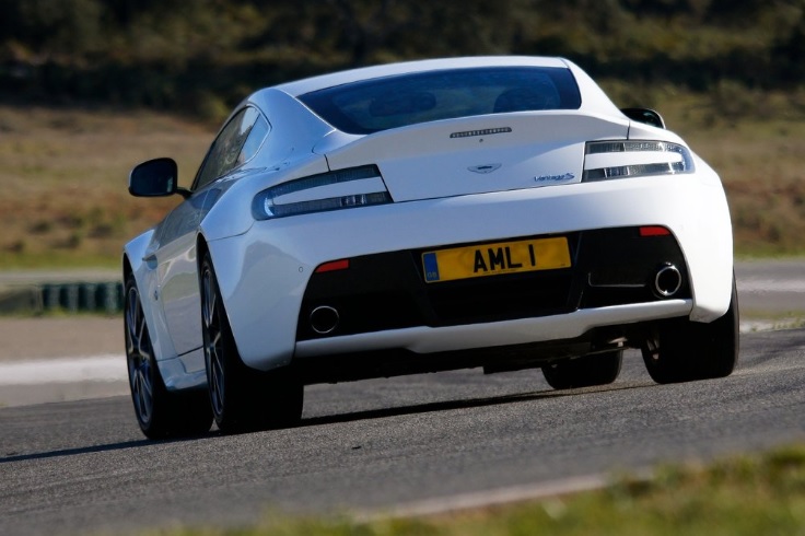 2014 Aston Martin Vantage N400 4.3 405 HP Vantage Sportshift