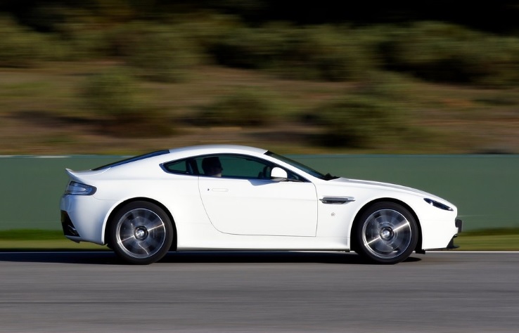 2014 Aston Martin Vantage N400 4.3 405 HP Vantage Sportshift