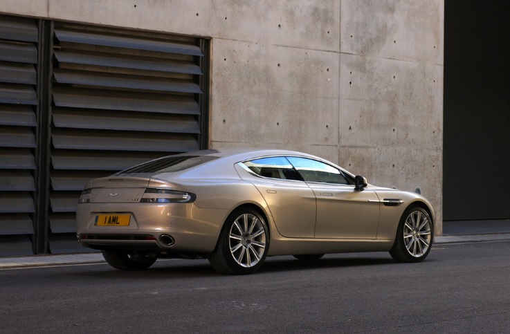 2011 Aston Martin Rapide 6.0 V12 470 HP Touchtronic AT Özellikleri - arabayakit.com