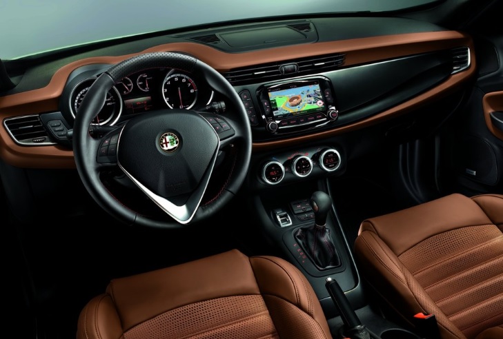 2017 Alfa Romeo Giulietta 1.6 JTD 120 HP Progression Manuel Özellikleri - arabayakit.com