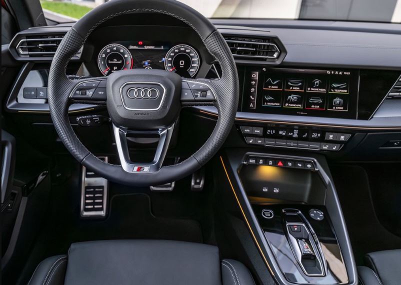 2024 Audi Yeni A3 Sedan 1.5 TFSI 150 HP S Line S-Tronic Özellikleri - arabayakit.com