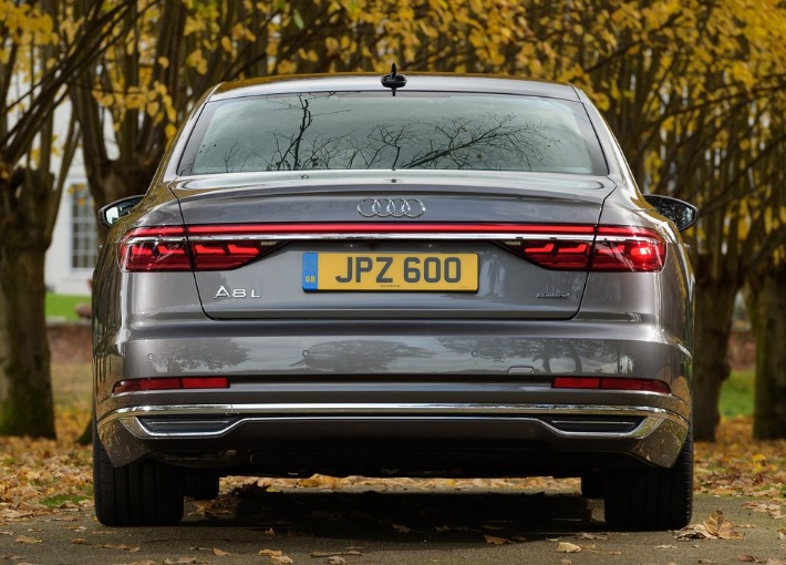2022 Audi A8 3.0 TDI quattro 286 HP Long Tiptronic