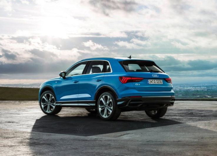 2021 Audi Q3 1.5 TFSI 150 HP S Line S-Tronic Özellikleri - arabayakit.com