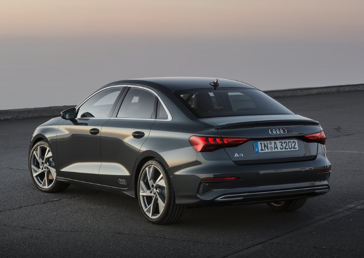 2022 Audi A3 Sedan 1.5 TFSI 150 HP Advanced S-Tronic Özellikleri - arabayakit.com