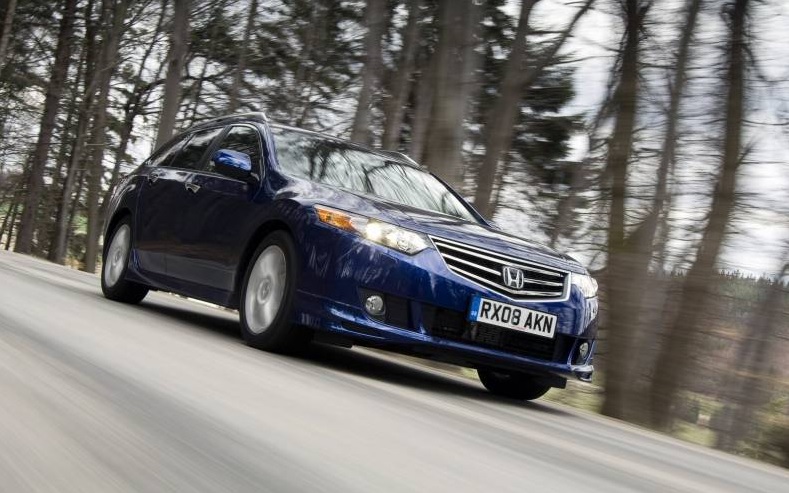 2015 Honda Accord 2.0 156 HP Executive AT Özellikleri - arabayakit.com