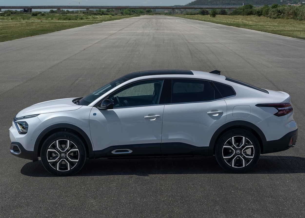 2023 Citroen C4 X 1.5 BlueHDI 130 HP Feel Bold EAT