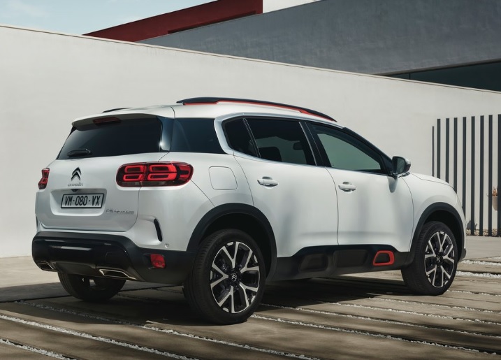 2020 Citroen C5 Aircross 1.5 BlueHDi 130 HP Feel Adventure EAT8 Özellikleri - arabayakit.com