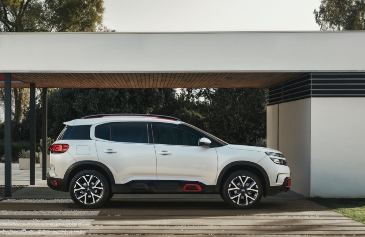 2022 Citroen C5 Aircross 1.6 PureTech 180 HP Shine EAT8 Özellikleri - arabayakit.com