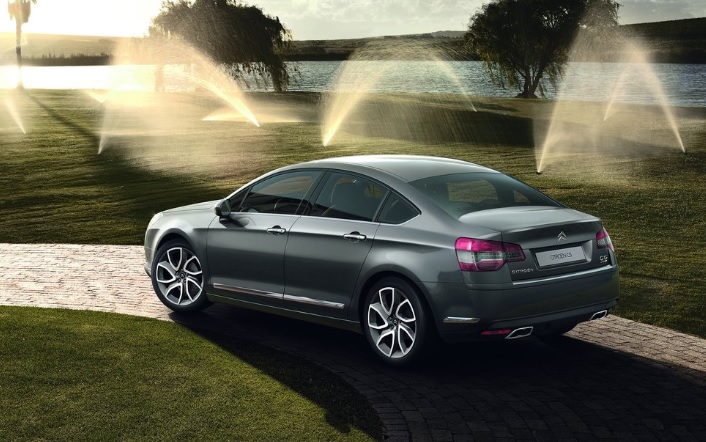 2015 Citroen C5 1.6 eHDi 115 HP Executive MCP Özellikleri - arabayakit.com