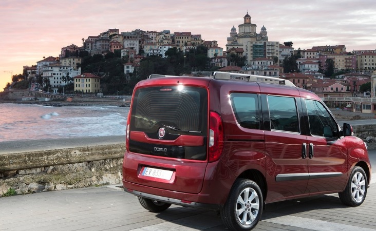 2020 Fiat Doblo Combi 1.6 Multijet 120 HP Premio Manuel Özellikleri - arabayakit.com