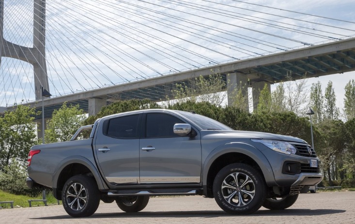 2017 Fiat Fullback 2.4D 150 HP Rock 6 Özellikleri - arabayakit.com