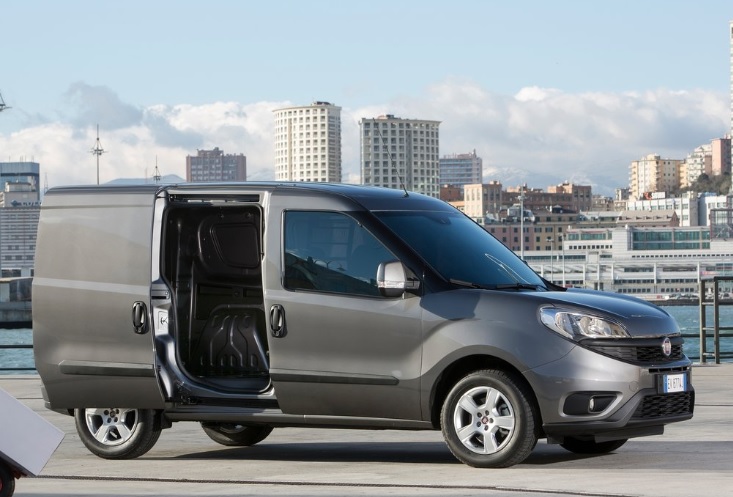 2021 Fiat Doblo Cargo 1.3 Multijet 95 HP Standart Manuel Özellikleri - arabayakit.com