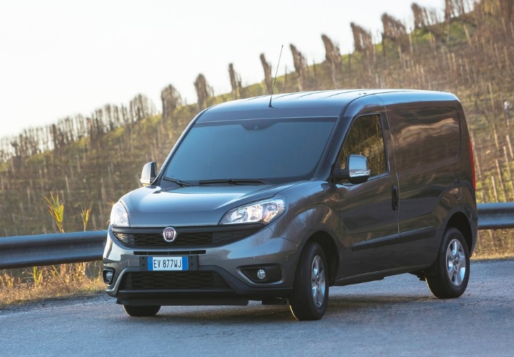 2021 Fiat Doblo Cargo 1.3 Multijet 95 HP Standart Manuel Özellikleri - arabayakit.com