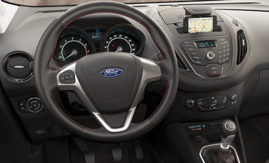 2020 Ford Tourneo Courier 1.5 TDCi 100 HP Blackline Manuel