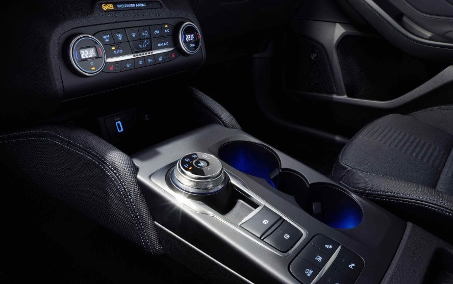 2018 Ford Yeni Focus 1.5 TDCI 120 HP Titanium Manuel Özellikleri - arabayakit.com