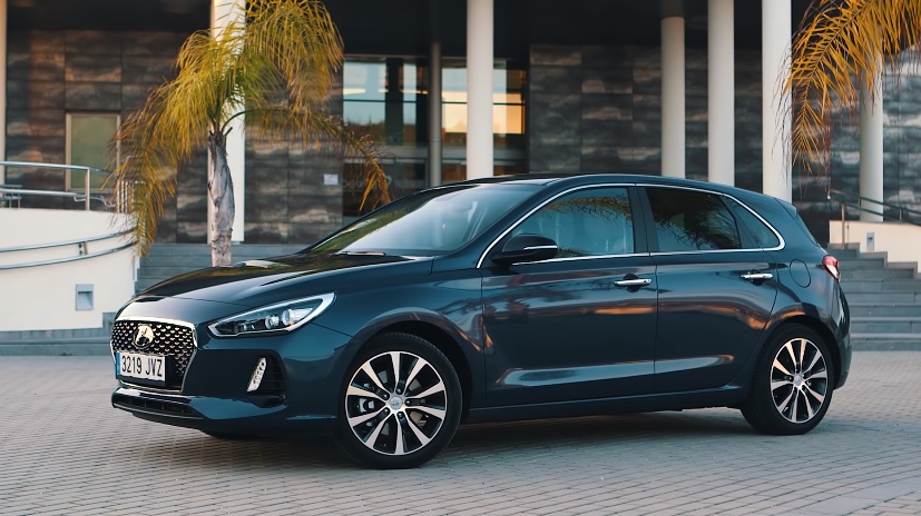 2018 Hyundai i30 1.6 CRDi 136 HP Style Manuel Özellikleri - arabayakit.com