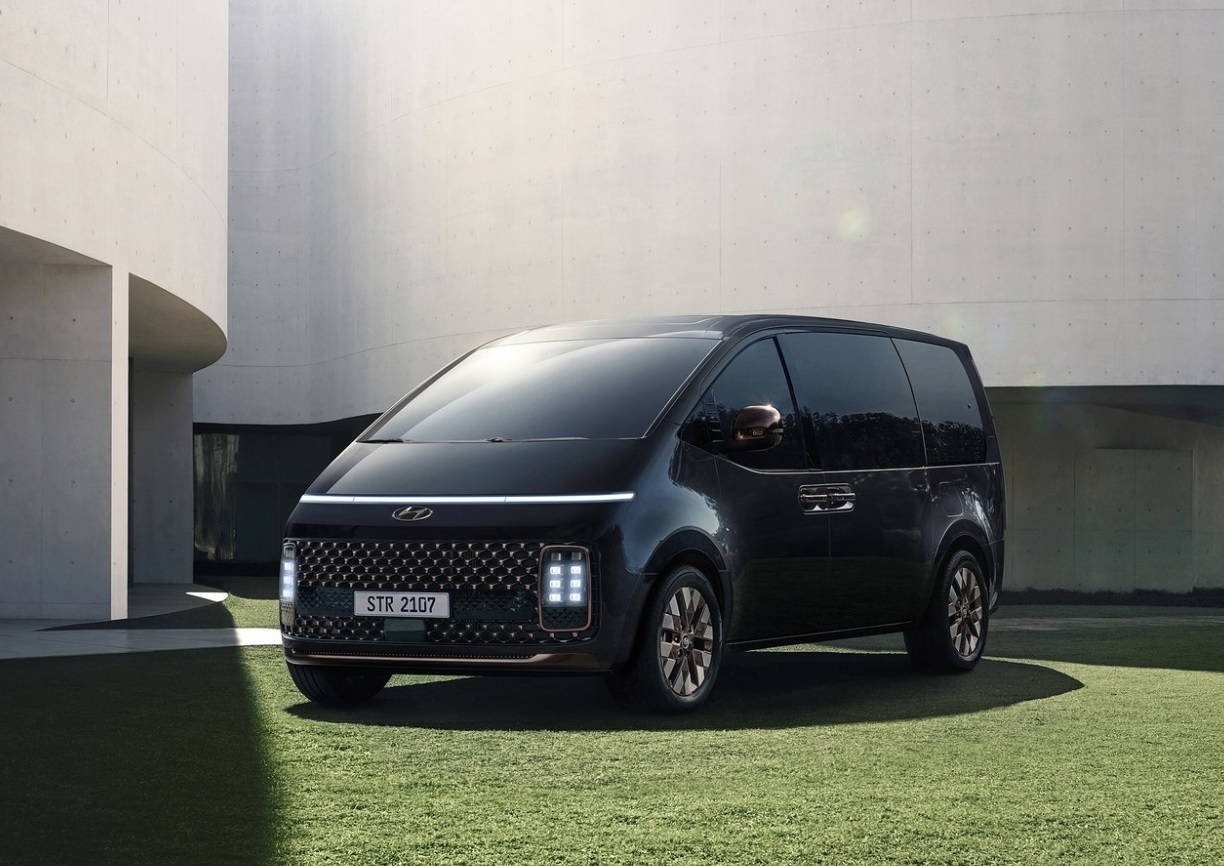 2022 Hyundai Staria 2.2 CRDi 177 HP Prime AT