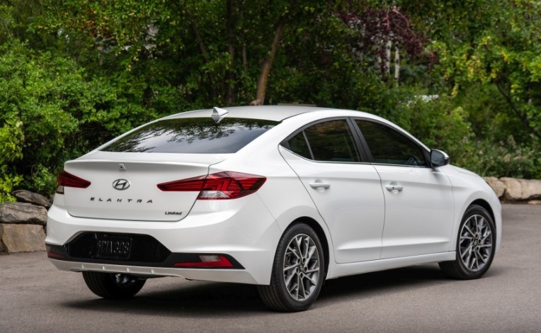 2019 Hyundai Yeni Elantra 1.6 MPI 127 HP Elite AT Özellikleri - arabayakit.com