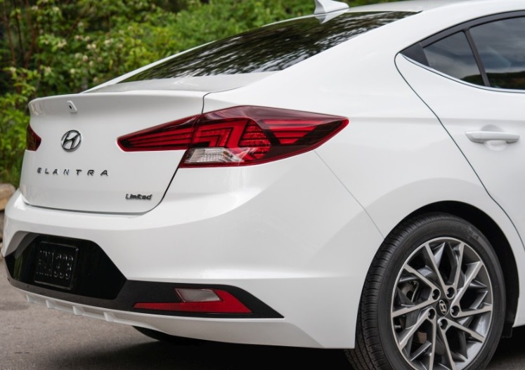 2019 Hyundai Yeni Elantra 1.6 MPI 127 Beygir Elite AT Teknik Verileri