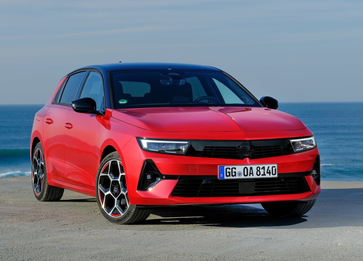 2022 Opel Astra 1.2 Turbo 130 HP Edition AT