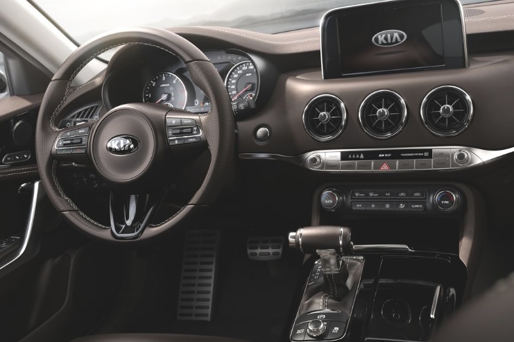 2018 Kia Stinger 2.0 244 HP GT-Line S AT Özellikleri - arabayakit.com