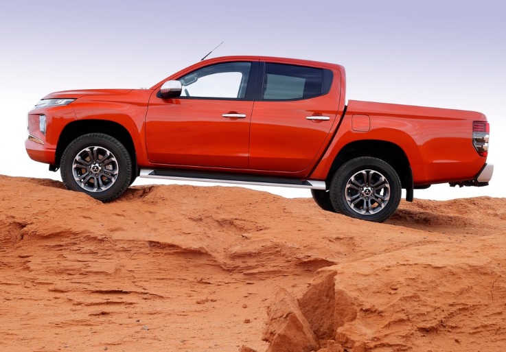2020 Mitsubishi L200 2.2 4x4 150 HP Tornado MT