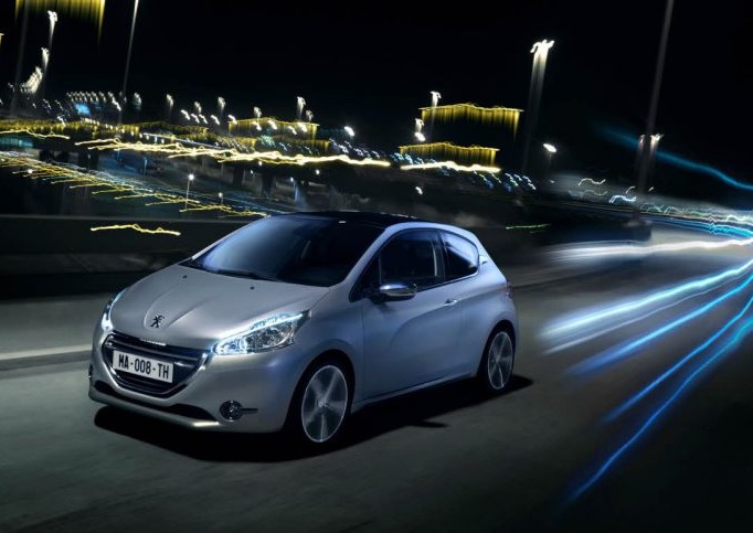 2016 Peugeot 208 1.2 PureTech 82 HP Access ETG5 Özellikleri - arabayakit.com