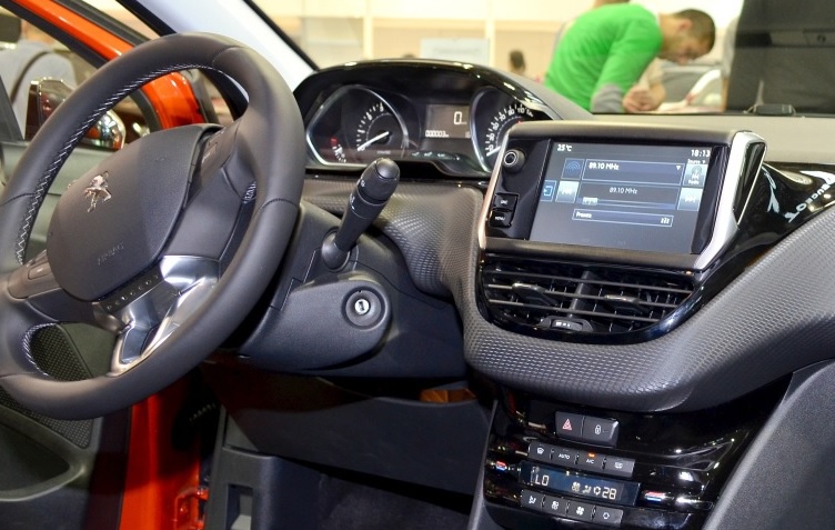 2017 Peugeot 208 1.6 HDI 92 HP Active Manuel