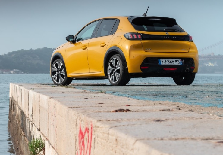 2023 Peugeot 208 1.2 PureTech 75 HP Active Prime Manuel Özellikleri - arabayakit.com