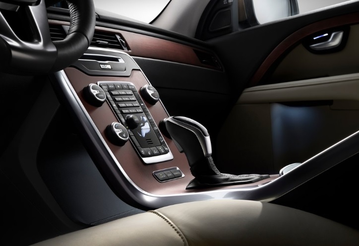 2015 Volvo XC70 2.0 D4 181 HP Advance Geartronic