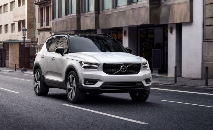2020 Volvo XC40 2.0 T4 AWD 190 HP R-Design Geartronic Özellikleri - arabayakit.com
