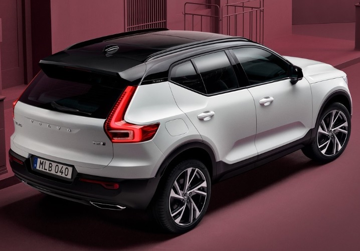 2020 Volvo XC40 2.0 T4 AWD 190 HP R-Design Geartronic Özellikleri - arabayakit.com