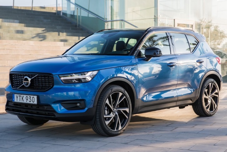 2020 Volvo XC40 2.0 T4 AWD 190 HP R-Design Geartronic