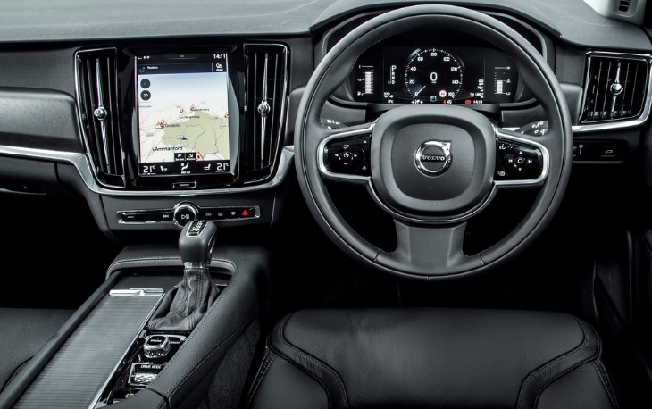2017 Volvo V90 2.0 D5 235 HP Cross Country Plus Geartronic