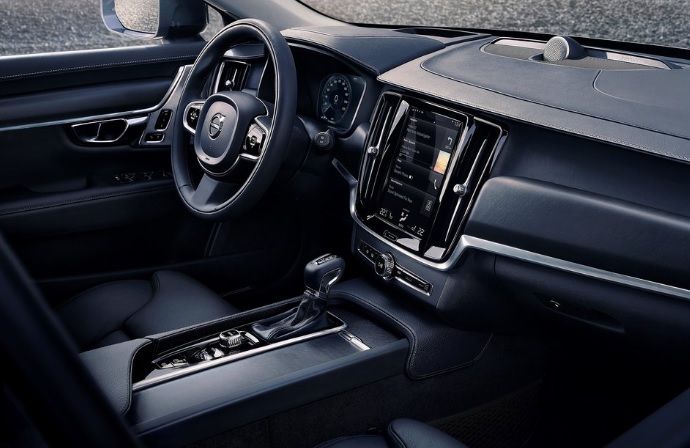 2017 Volvo V90 2.0 D5 235 HP Cross Country Plus Geartronic