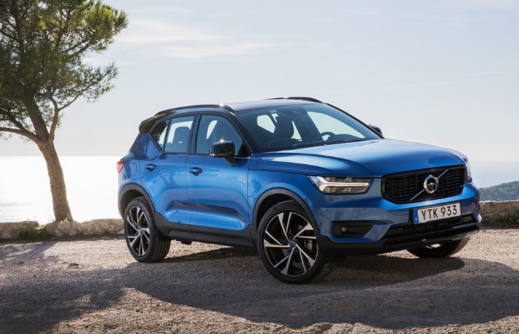 2019 Volvo XC40 1.5 T3 156 HP Momentum Manuel
