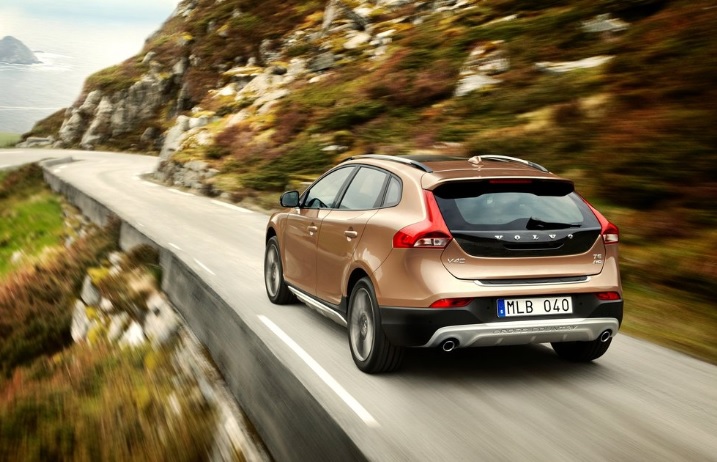 2017 Volvo V40 Cross Country 1.5 T3 152 HP Advance Geartronic Özellikleri - arabayakit.com