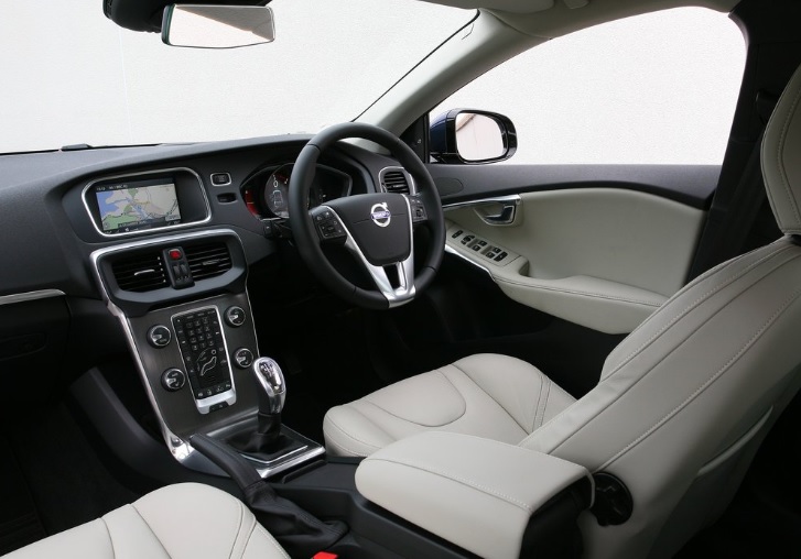 2019 Volvo V40 1.5 T3 152 HP Inscription GearTronic