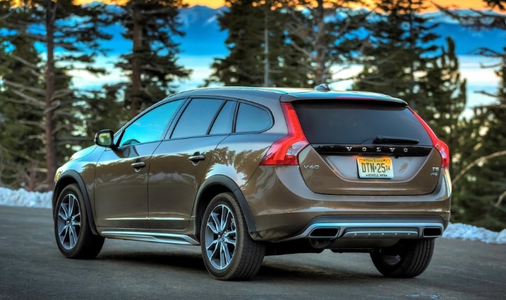 2017 Volvo V60 1.5 T3 152 HP R-Design Plus Geartronic