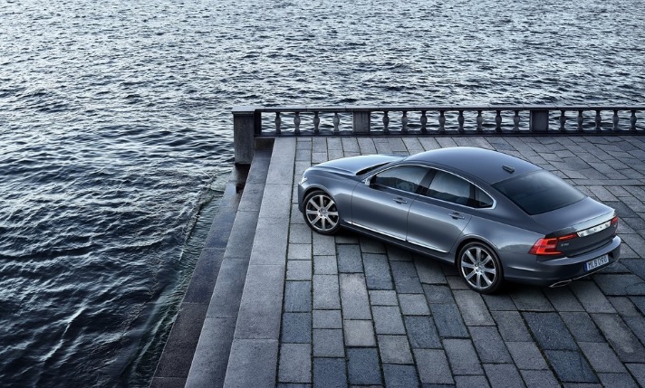 2019 Volvo S90 2.0 D5 AWD 235 HP R-Design Geartronic Özellikleri - arabayakit.com