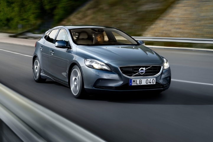2018 Volvo V40 1.5 T3 152 HP Inscription GearTronic