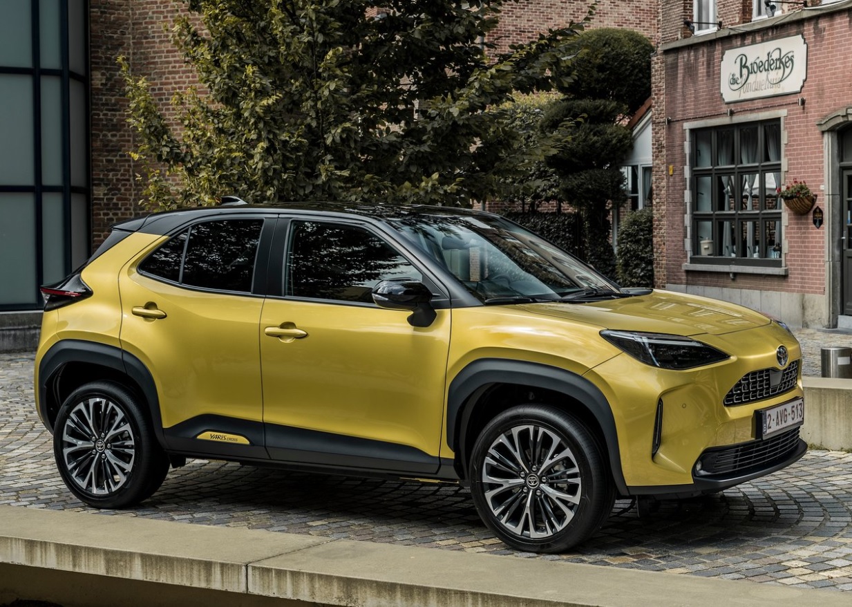 2022 Toyota Yaris Cross 1.5 Hybrid 92 HP Dream e-CVT