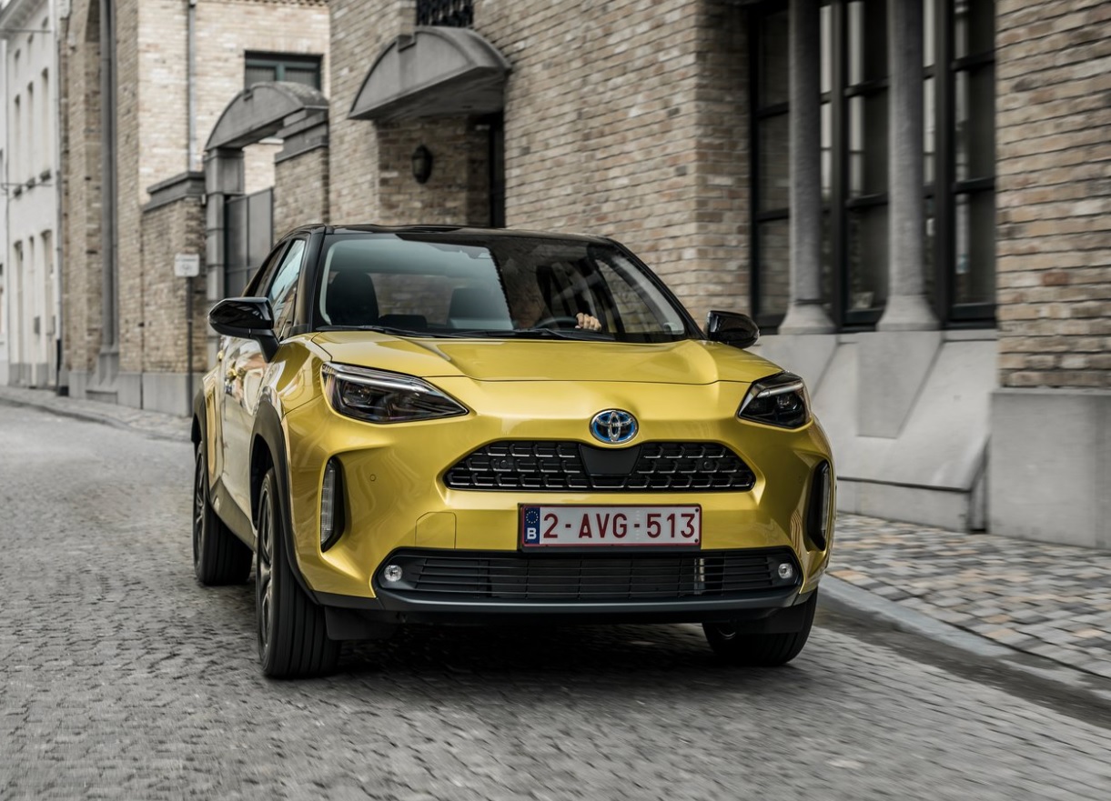 2022 Toyota Yaris Cross 1.5 Hybrid 92 HP Dream e-CVT