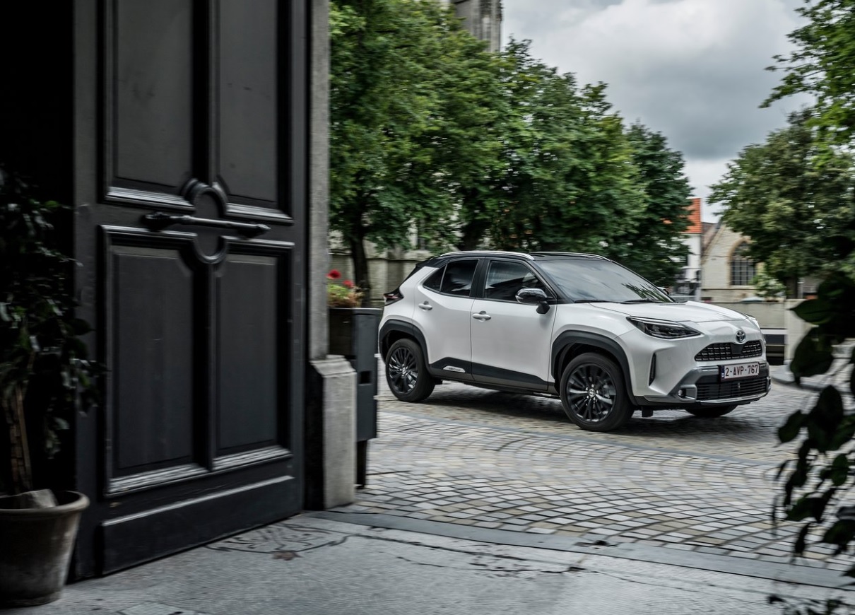 2022 Toyota Yaris Cross 1.5 Hybrid 92 HP Dream e-CVT