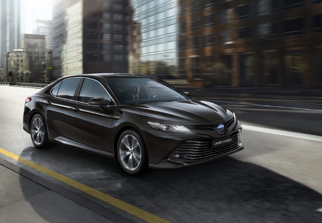 2019 Toyota Camry 2.5 218 HP Passion e-CVT Özellikleri - arabayakit.com
