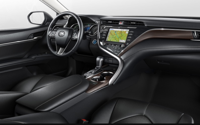 2019 Toyota Camry 2.5 218 HP Passion e-CVT