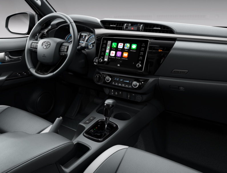 2022 Toyota Hilux 2.4 150 HP Adventure AT