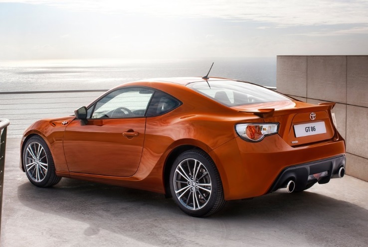 2015 Toyota GT 86 2.0 200 HP GT Manuel Özellikleri - arabayakit.com