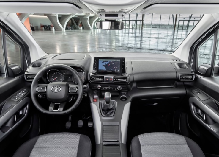 2021 Toyota Proace City 1.5 D 100 HP Dream Manuel Özellikleri - arabayakit.com